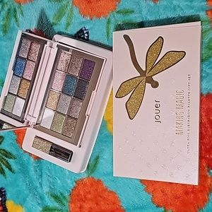 Jouer making magic eyeshadow palette